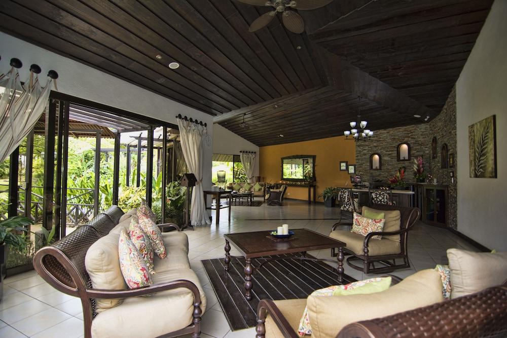 Hotel Arenal Springs & 5*
