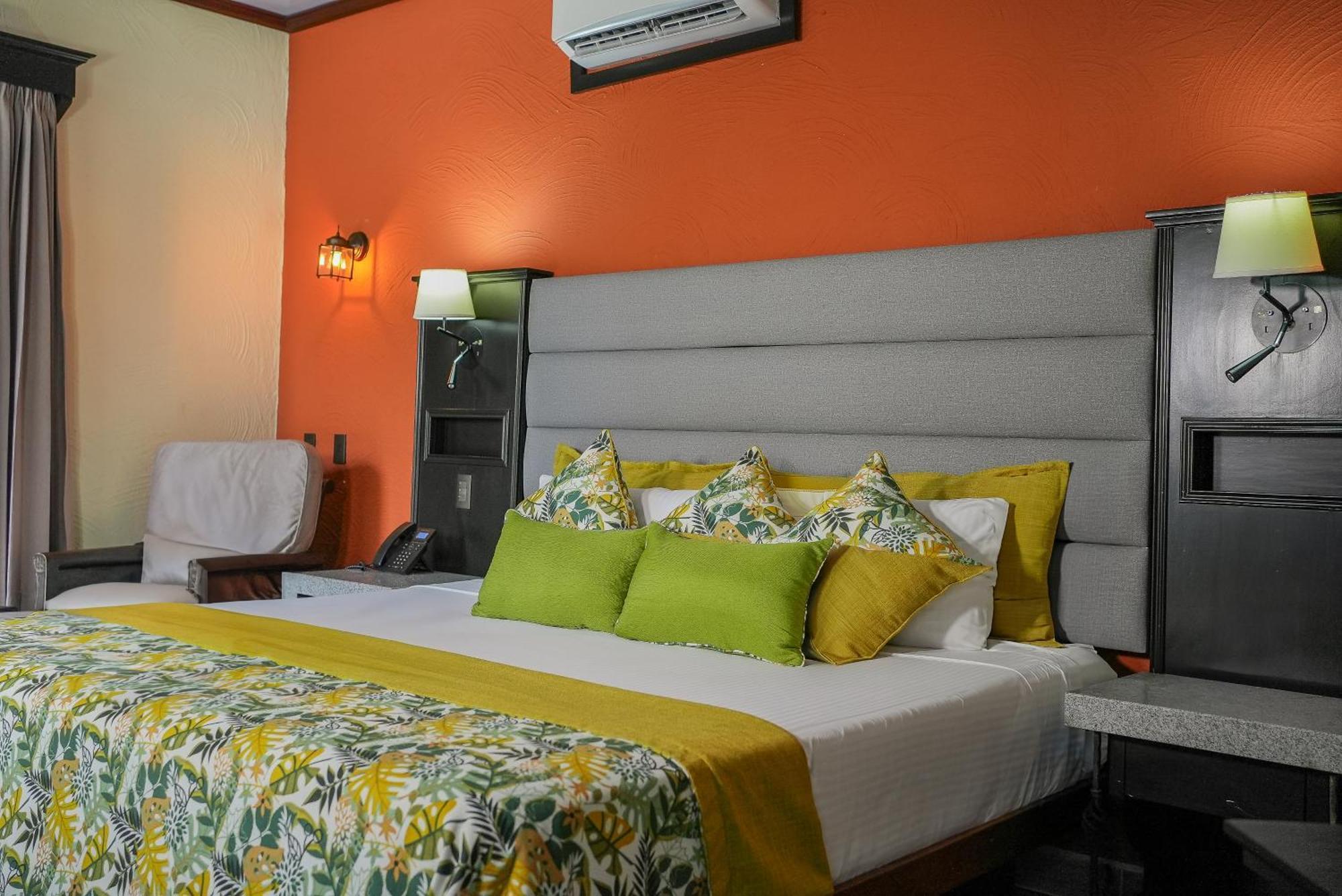 Arenal Springs & 5*