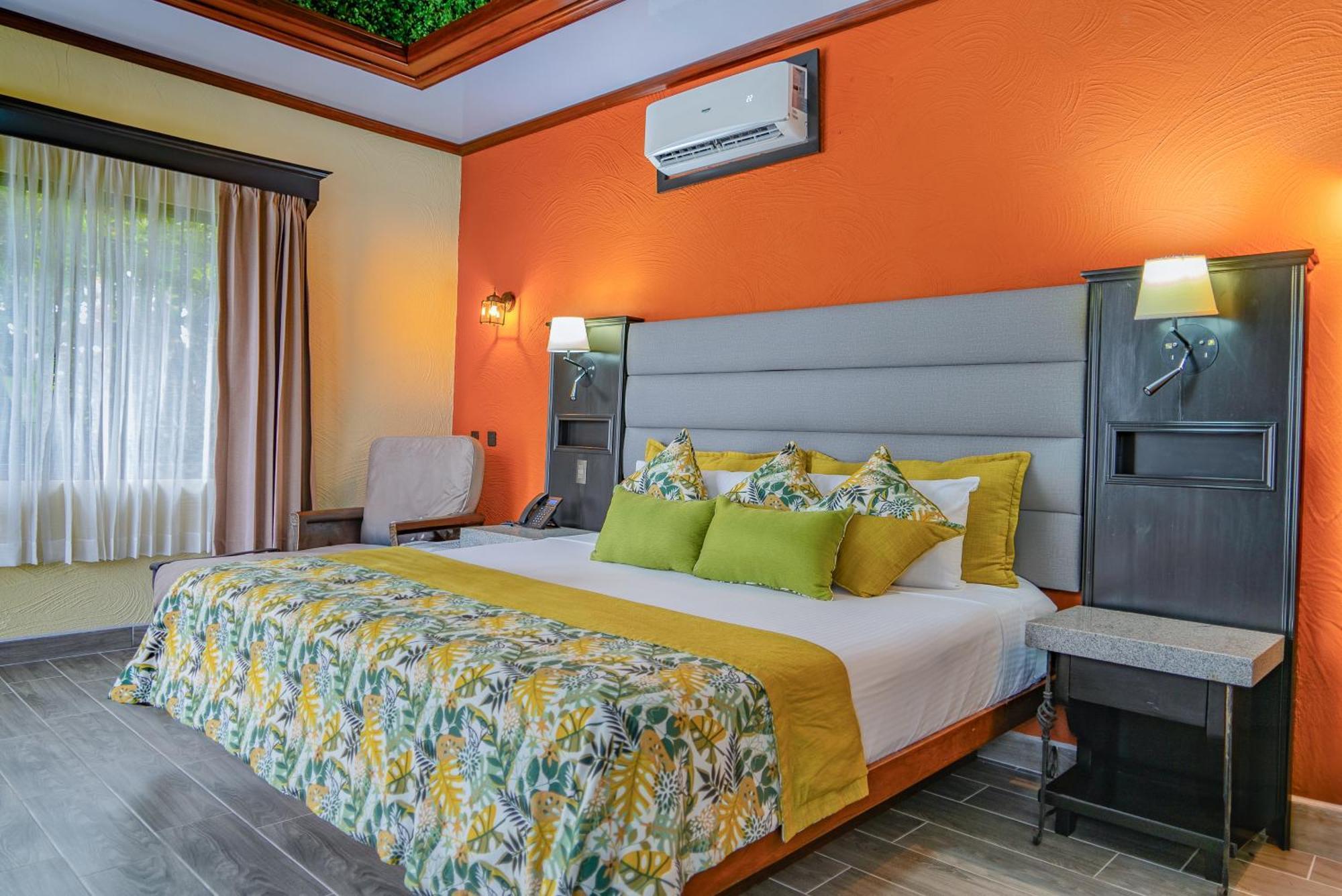 Hotel Arenal Springs & La Fortuna